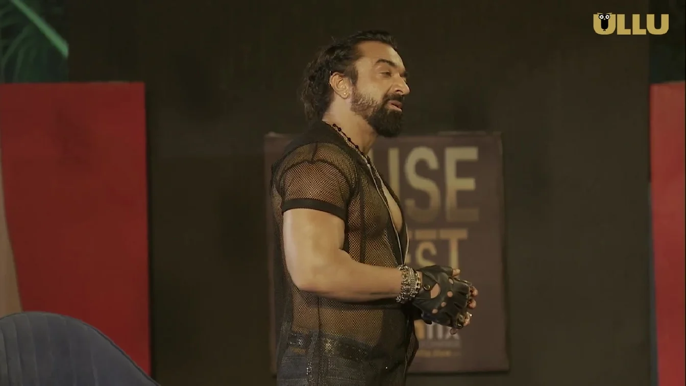 Preview of House Arrest S01 E16 ULLU